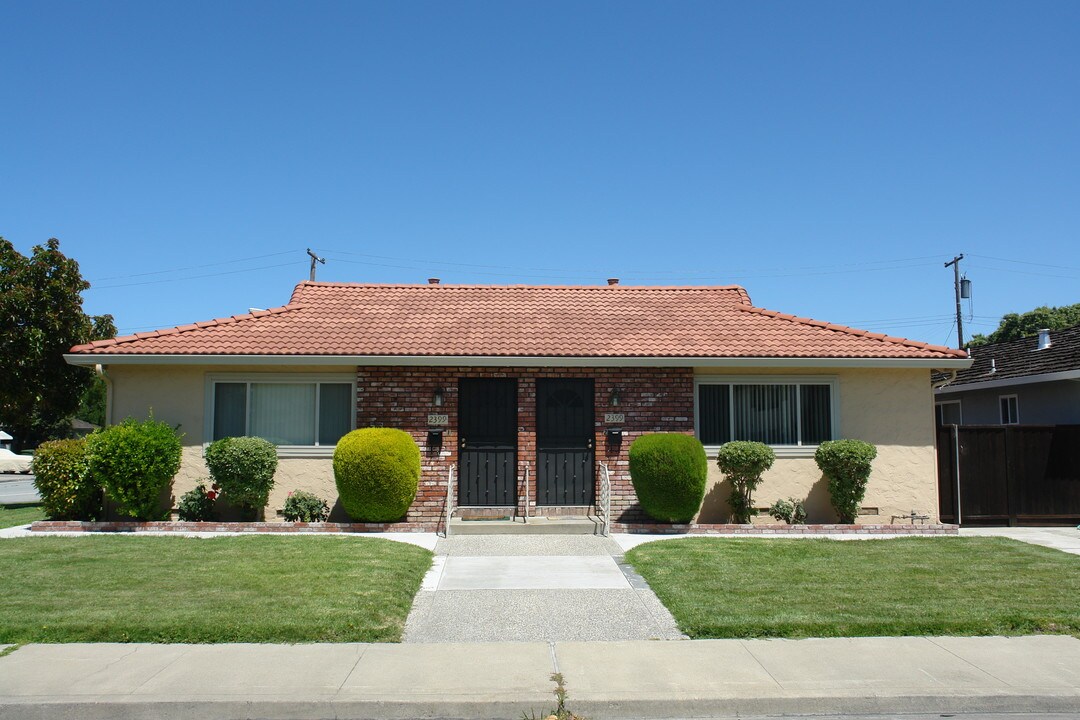 2399 Karen Dr in Santa Clara, CA - Building Photo