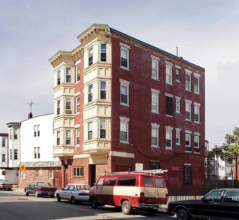 114 Cottage St in East Boston, MA - Building Photo