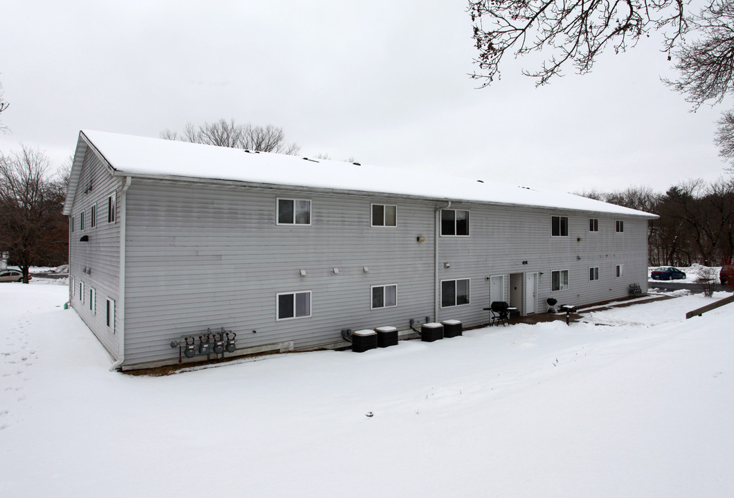 414 14th Ave W in Menomonie, WI - Building Photo