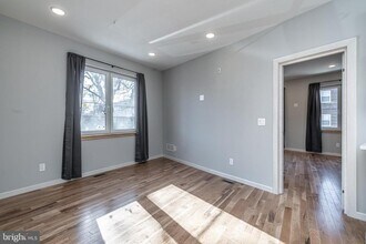 2045 N College Ave in Philadelphia, PA - Building Photo - Building Photo