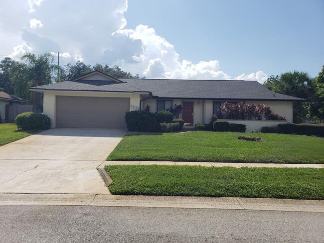 property at 7910 Glen Abbey Cir