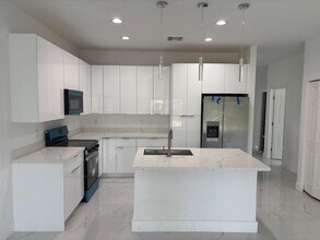 729 Lamar St E in Lehigh Acres, FL - Building Photo - Building Photo