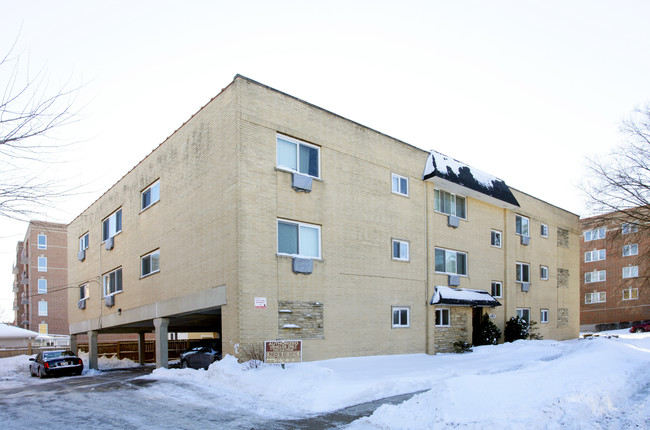 Multi-Family Bldg in Des Plaines, IL - Foto de edificio - Building Photo