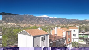 512 Winnie Way in Colorado Springs, CO - Building Photo