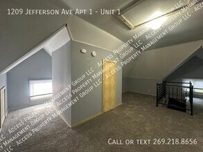 1209 Jefferson Ave in Kalamazoo, MI - Building Photo - Building Photo