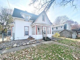 3818 University Ave in Des Moines, IA - Building Photo