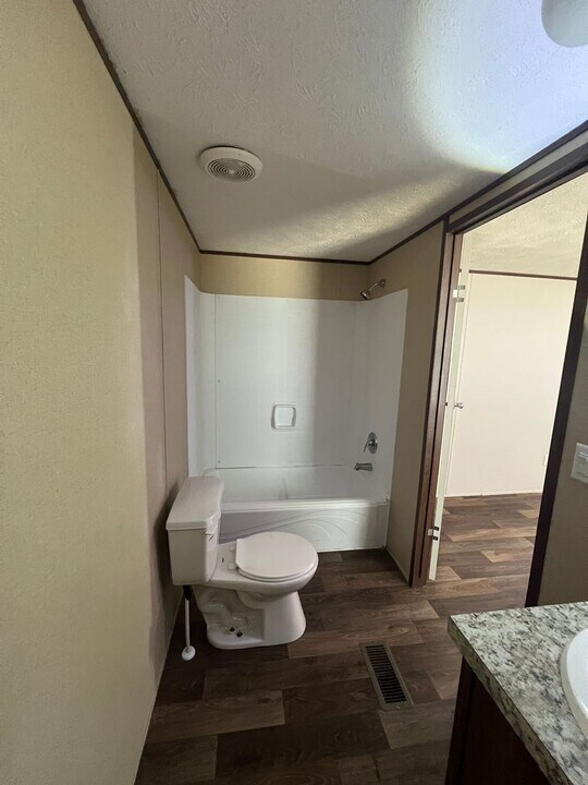 142 County Rd in Troy, AL - Building Photo