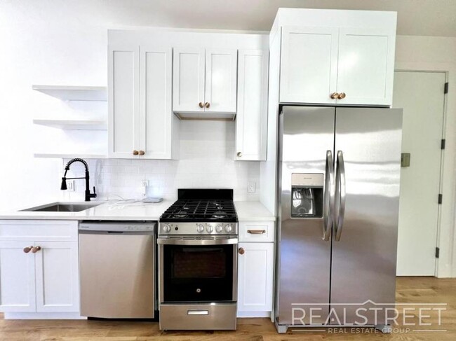 property at 10 Marconi Pl