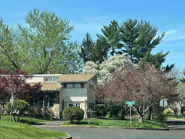 property at 182 Jenkins Ave