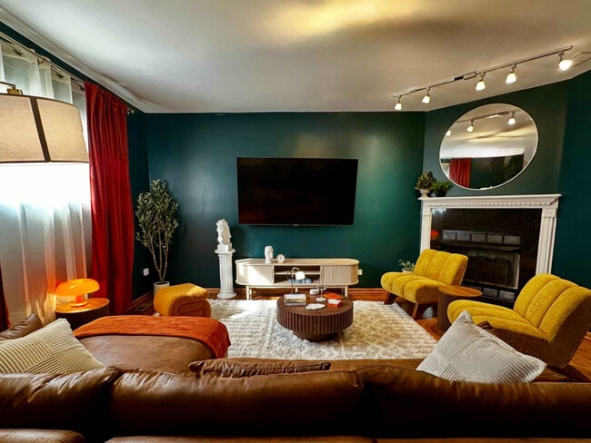 property at 1418 N Talman Ave