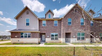2003 Harvey Mitchell Pkwy S in College Station, TX - Building Photo