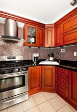 27-16 41st Ave in Queens, NY - Building Photo - Building Photo