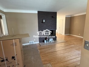 2580 Vernon Ave S in Minneapolis, MN - Building Photo - Building Photo