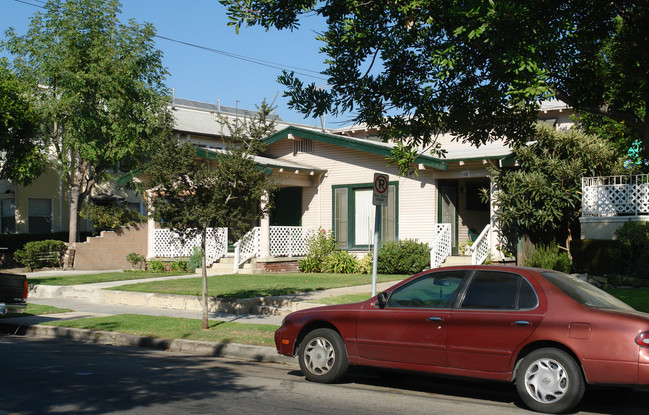 118 N Adams St in Glendale, CA - Building Photo - Building Photo