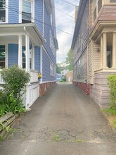 253 Willow St in New Haven, CT - Building Photo - Building Photo