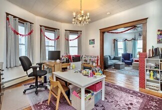 26 Oakland St in Cambridge, MA - Building Photo - Building Photo