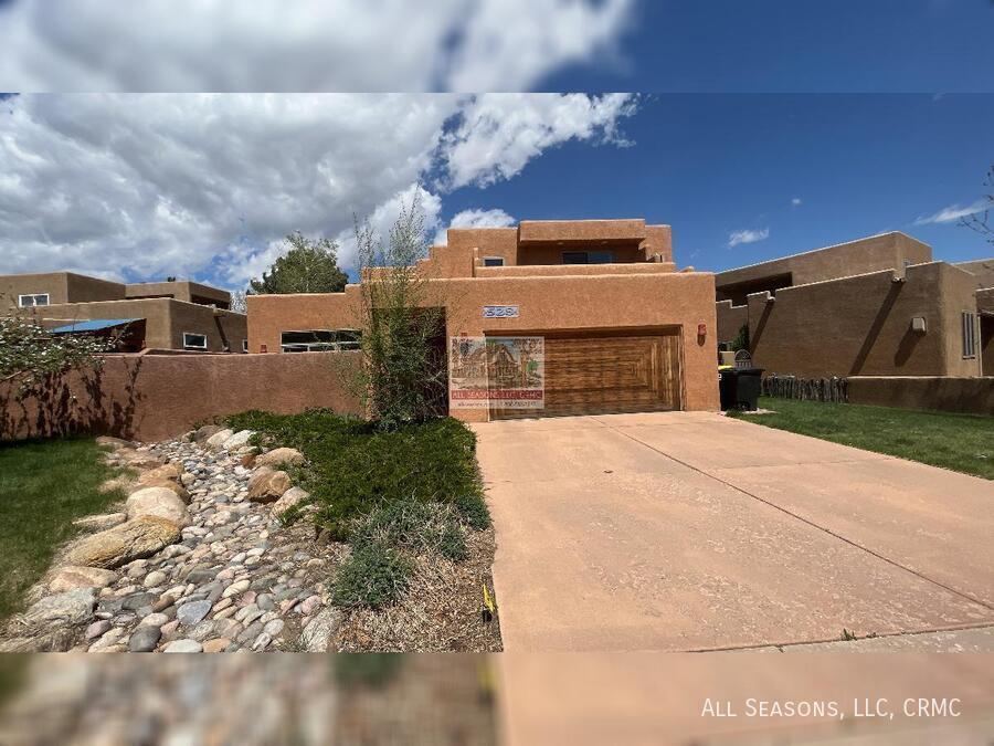 528 La Clede Ave in Colorado Springs, CO - Building Photo