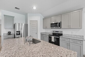 1137 Buffalograss Trl in Sealy, TX - Building Photo - Building Photo