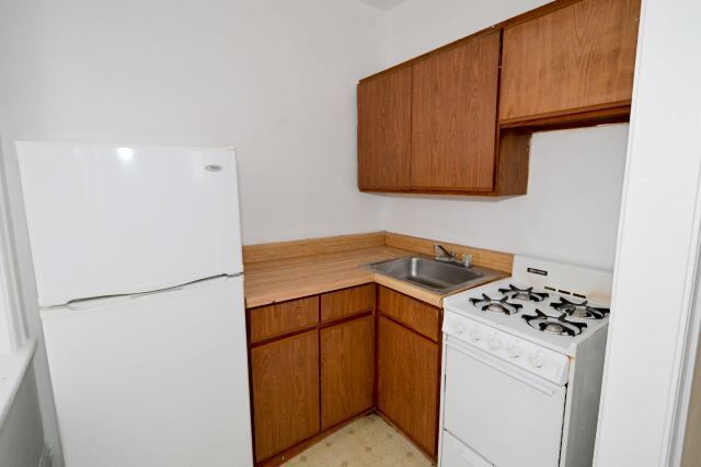 714 W Belmont Ave in Chicago, IL - Building Photo