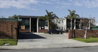 Elden Court Apartment Homes in Costa Mesa, CA - Building Photo - Building Photo