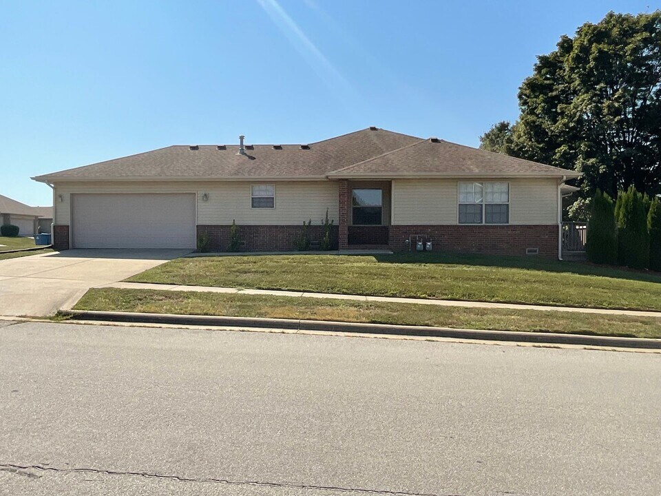 3837 S Jonathan Ave in Springfield, MO - Building Photo