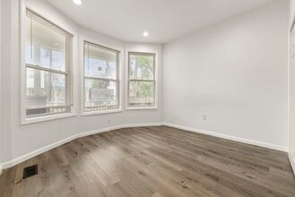 58 Wegman Pkwy in Jersey City, NJ - Building Photo - Building Photo