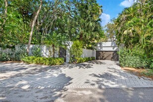 4051 Ensenada Ave in Miami, FL - Building Photo