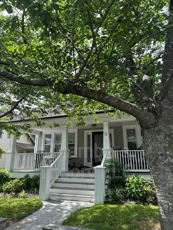 property at 12 W Del Ray Ave