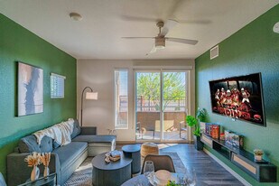 9600 W Georgia Ave in Glendale, AZ - Building Photo