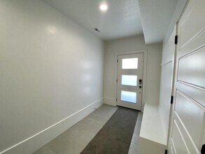 332 E Tri Ln in Draper, UT - Building Photo - Building Photo