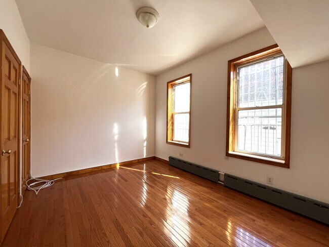 4703 8th Ave in Brooklyn, NY - Building Photo - Building Photo