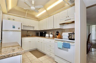 3020 Marcos Dr in Aventura, FL - Building Photo - Building Photo