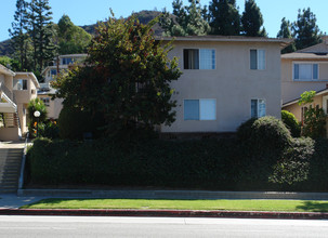 1570 N Verdugo Rd in Glendale, CA - Building Photo - Building Photo