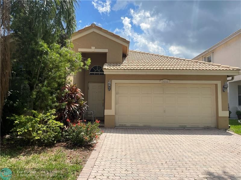 5010 Ibis Pl in Coconut Creek, FL - Foto de edificio