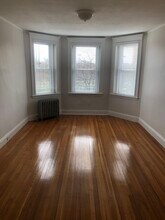 121 Park Dr, Unit 27 in Boston, MA - Foto de edificio - Building Photo