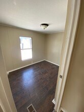 5125 N Center Rd in Flint, MI - Building Photo - Building Photo