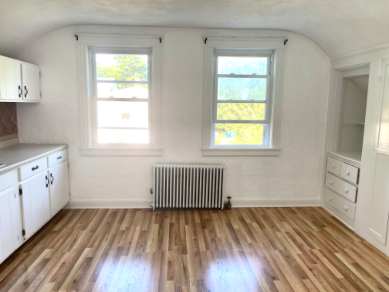 337 Village St in Millis, MA - Foto de edificio
