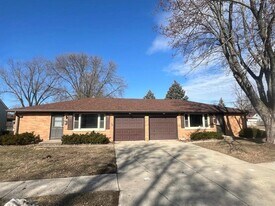 1446 Pilgrim St in Green Bay, WI - Building Photo