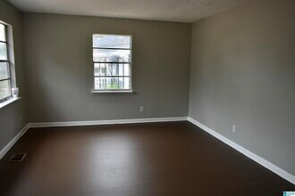 3720 Howard Ave SW in Birmingham, AL - Foto de edificio - Building Photo