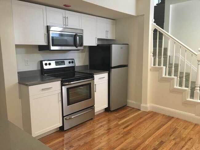 22 Brainerd Rd, Unit 2E