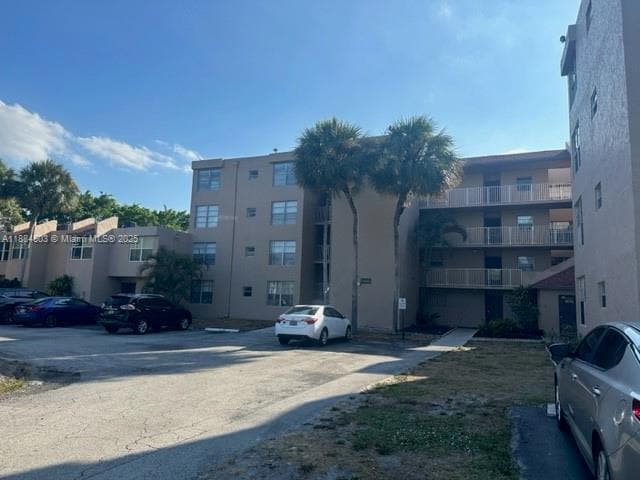 property at 9450 Live Oak Pl