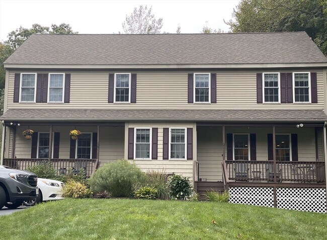 18 Charles St in Douglas, MA - Building Photo - Building Photo