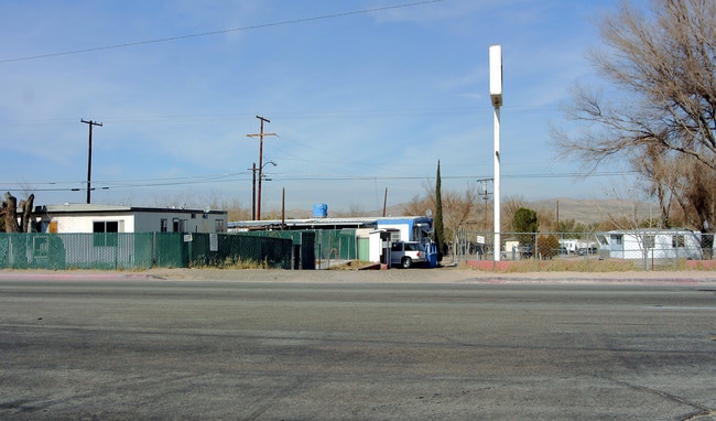 Desert Moon Mobile Home Park in Barstow, CA - Building Photo - Building Photo