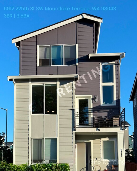 6912 225th St SW in Mountlake Terrace, WA - Foto de edificio