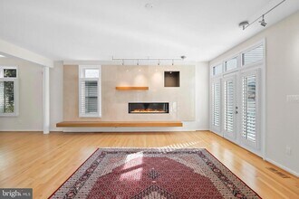 1460 Waterfront Rd in Reston, VA - Building Photo - Building Photo