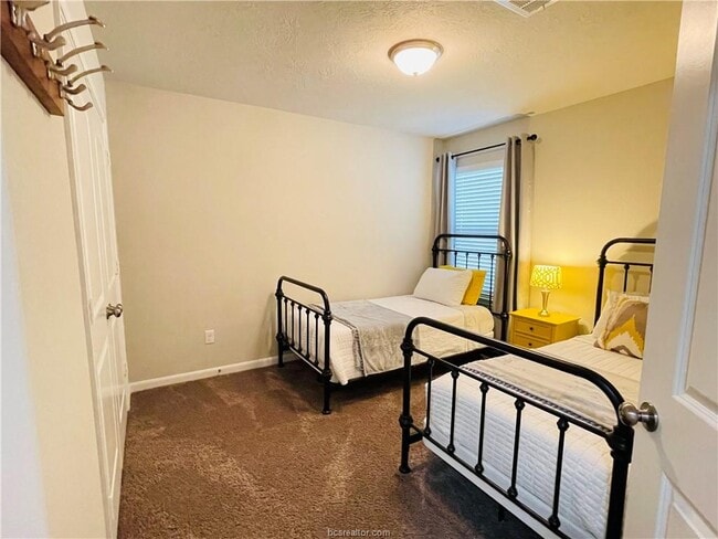 2103 Dumfries Dr in Bryan, TX - Building Photo - Building Photo