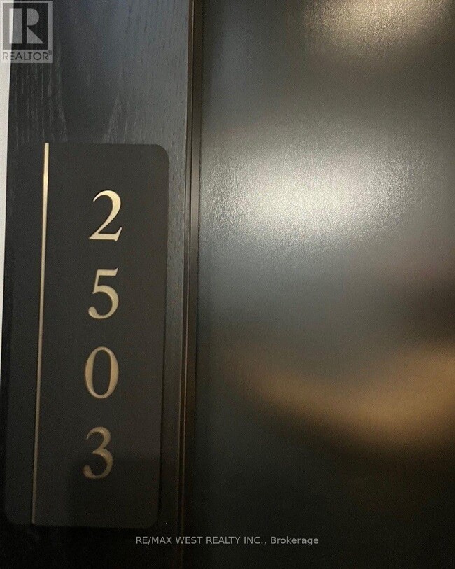 127 Broadway Ave in Toronto, ON - Building Photo - Building Photo