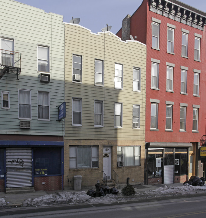 163 Greenpoint Ave in Brooklyn, NY - Building Photo