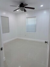 5635 Grant St in Hollywood, FL - Building Photo - Building Photo