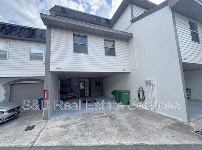 property at 2227 9th St SE